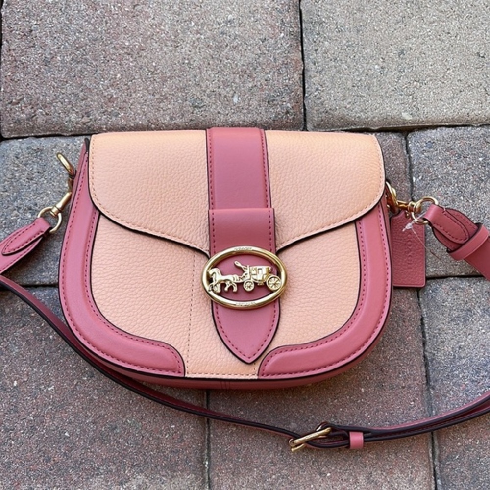 Coach Georgie Saddle Bag In Colorblock
Gold/Faded Blush/Taffy